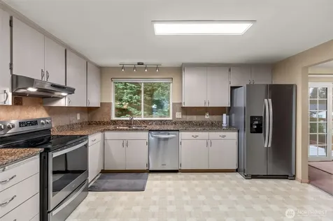2207 Bremerton Avenue NE Renton WA 98059