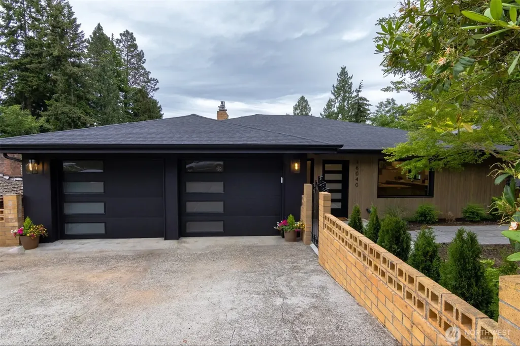 16040 36th Avenue NE Lake Forest Park WA 98155