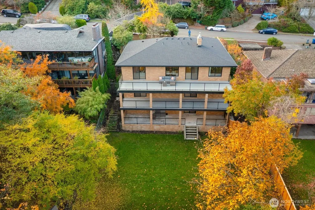 16040 36th Avenue NE Lake Forest Park WA 98155