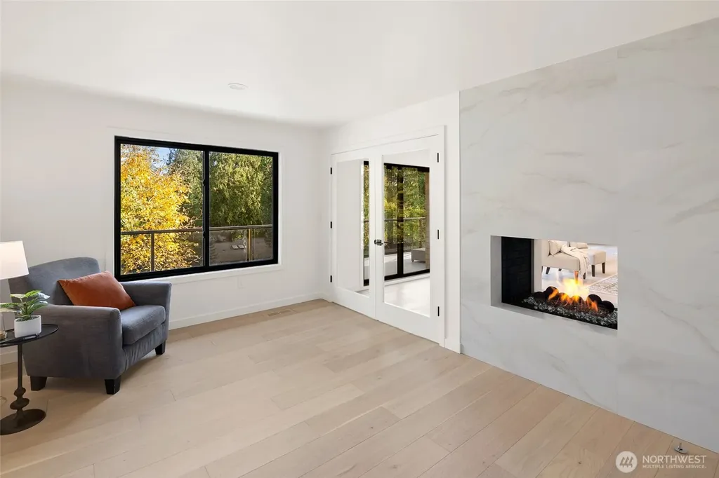 16040 36th Avenue NE Lake Forest Park WA 98155