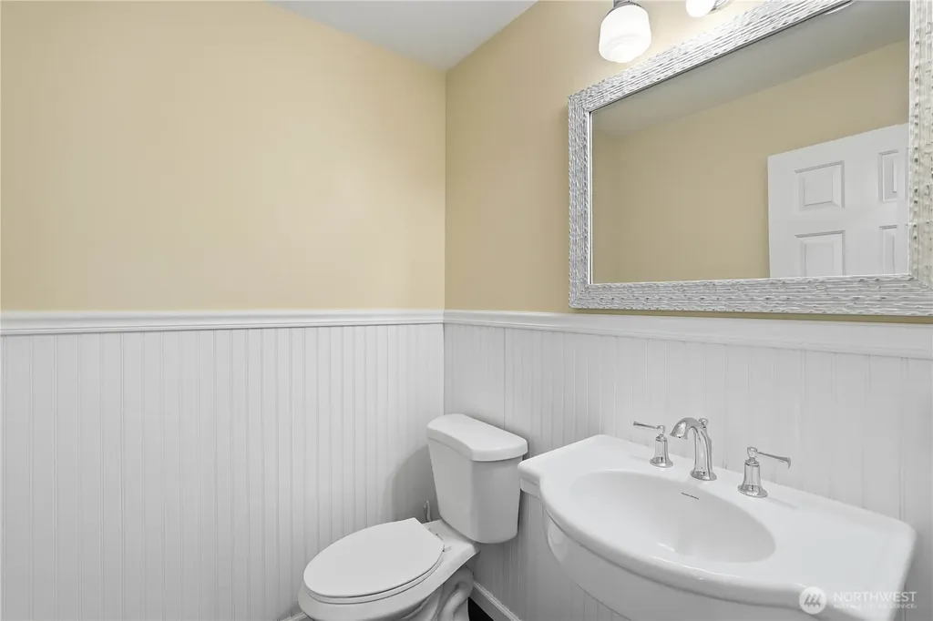 4642 SE Parsons Green Court Port Orchard WA 98367
