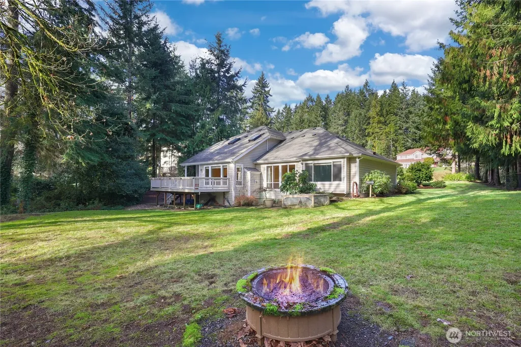 4642 SE Parsons Green Court Port Orchard WA 98367
