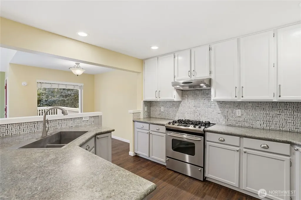 4642 SE Parsons Green Court Port Orchard WA 98367