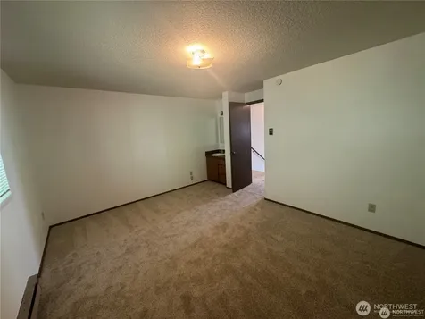 11752 Burke Avenue N Seattle WA 98133