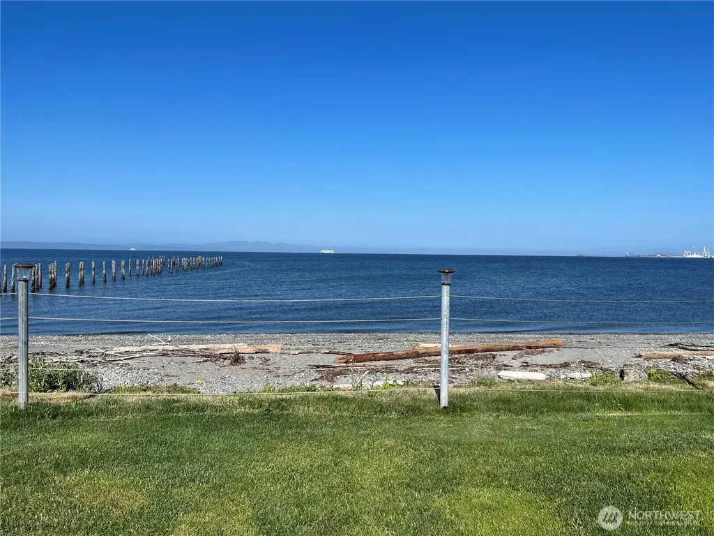 1334 Gulf Road Point Roberts WA 98281
