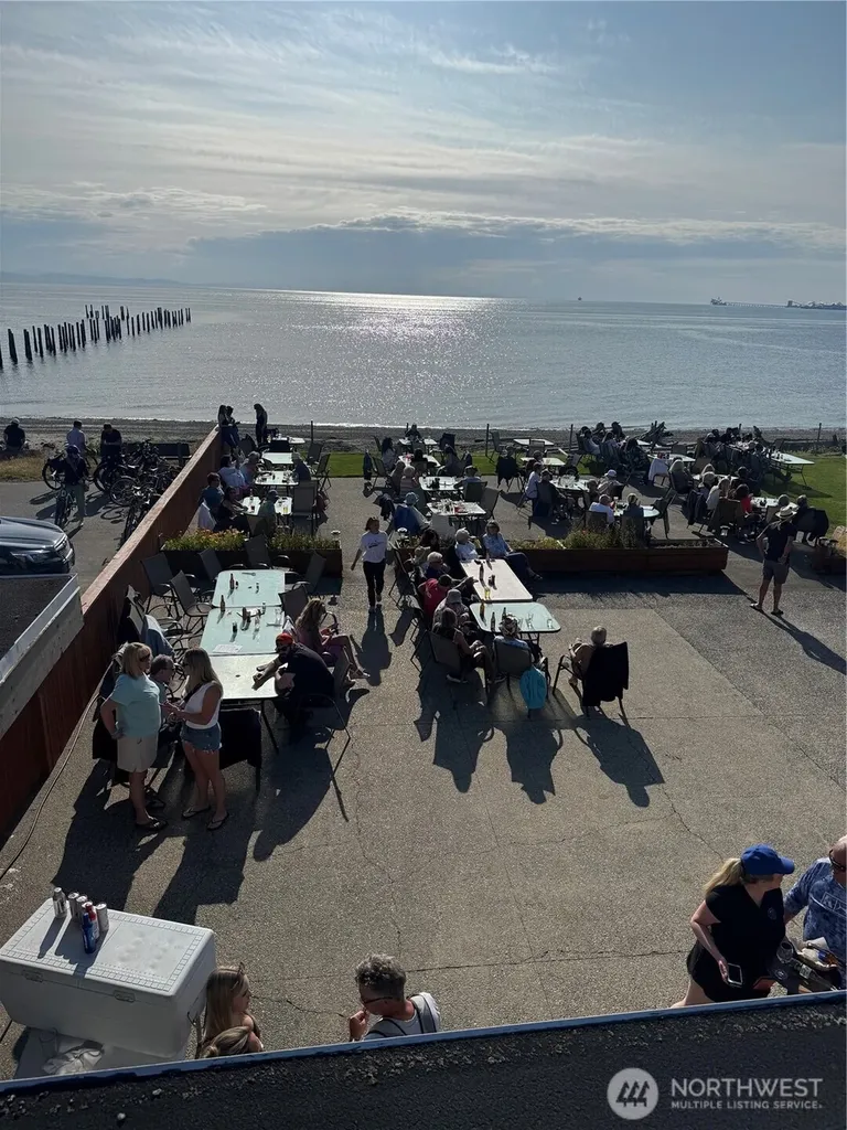 1334 Gulf Road Point Roberts WA 98281