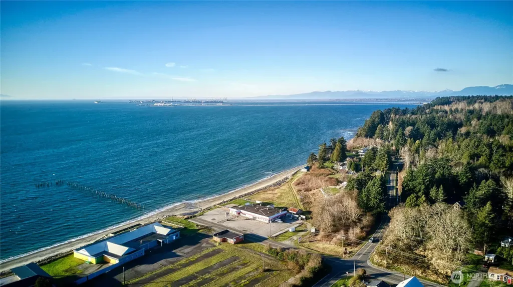 1334 Gulf Road Point Roberts WA 98281