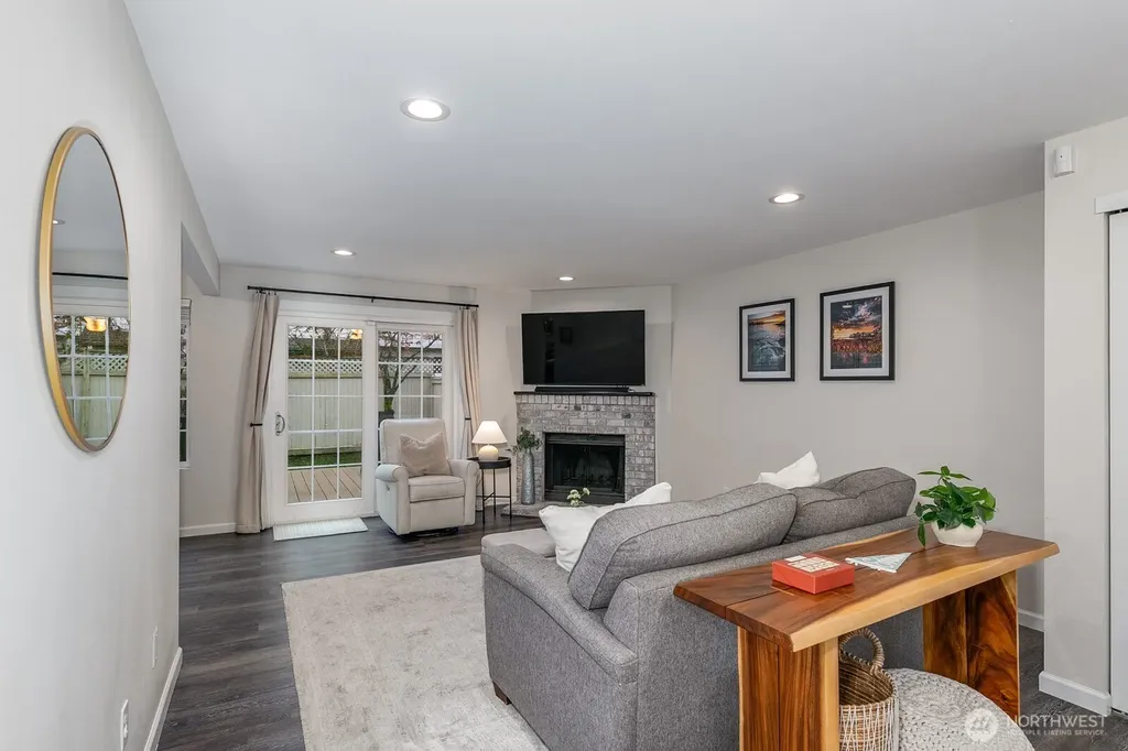 7821 196th Street SW Edmonds WA 98026