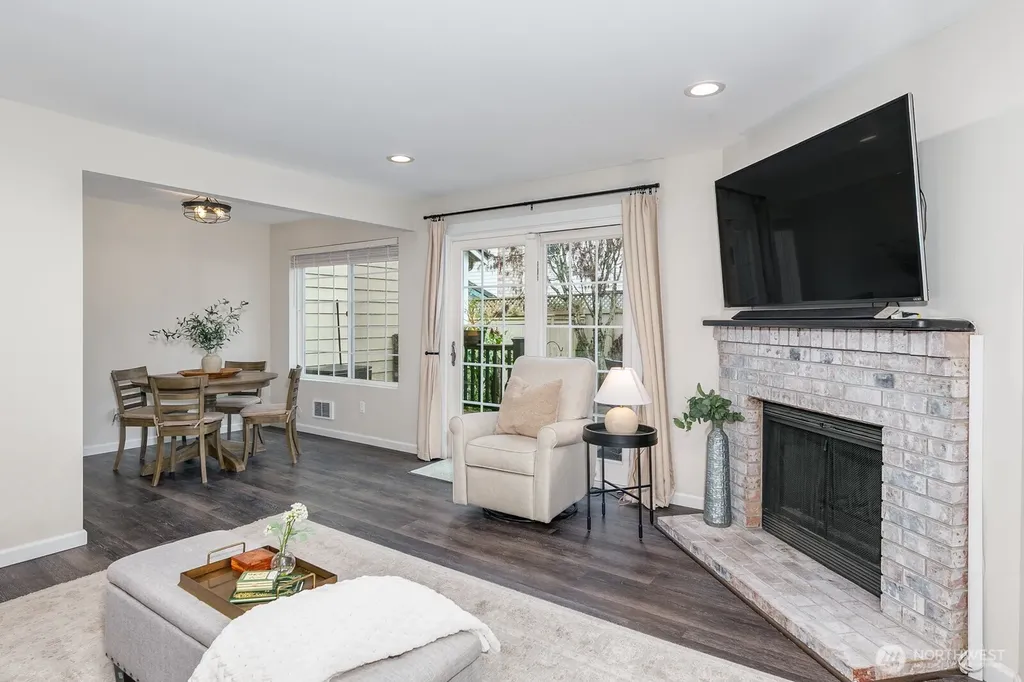 7821 196th Street SW Edmonds WA 98026