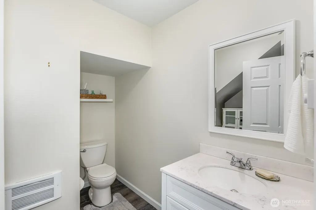 7821 196th Street SW Edmonds WA 98026