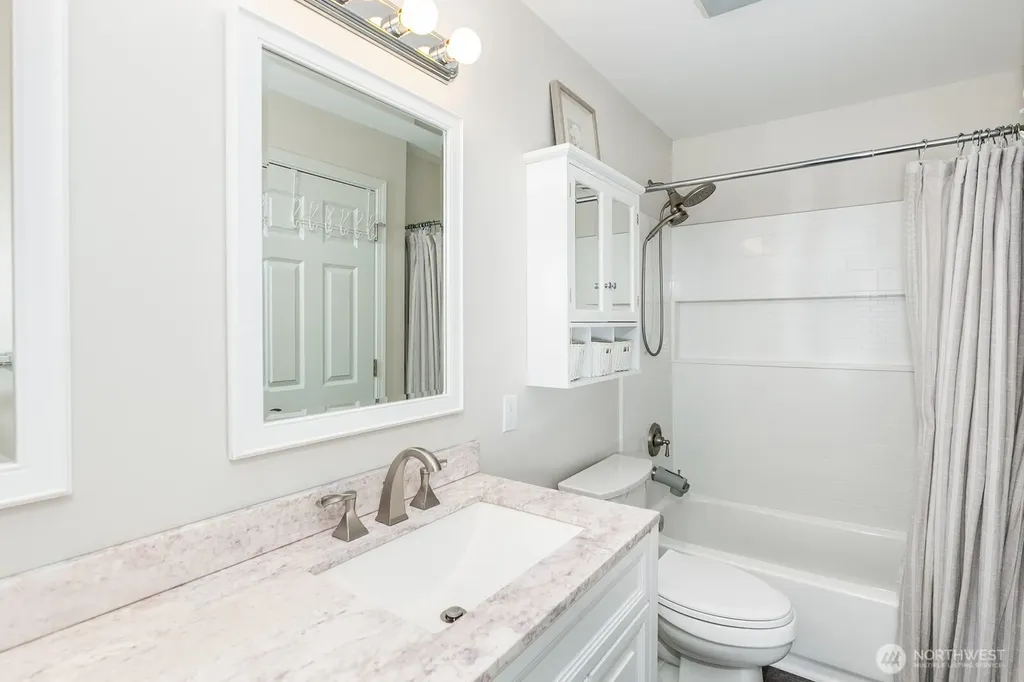 7821 196th Street SW Edmonds WA 98026
