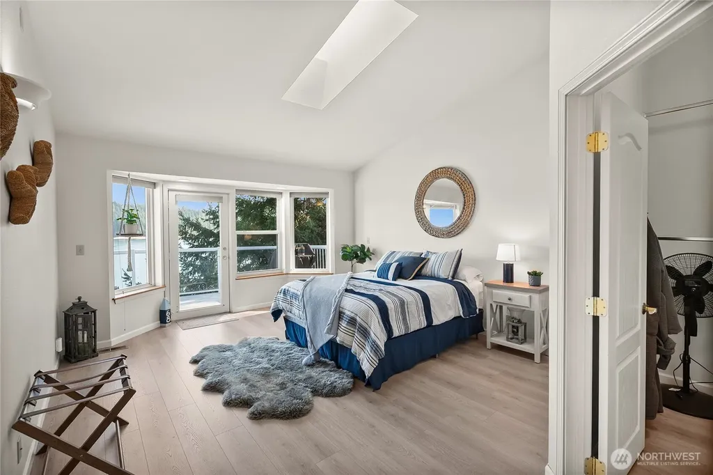 91 E Franjo Beach Drive Shelton WA 98584