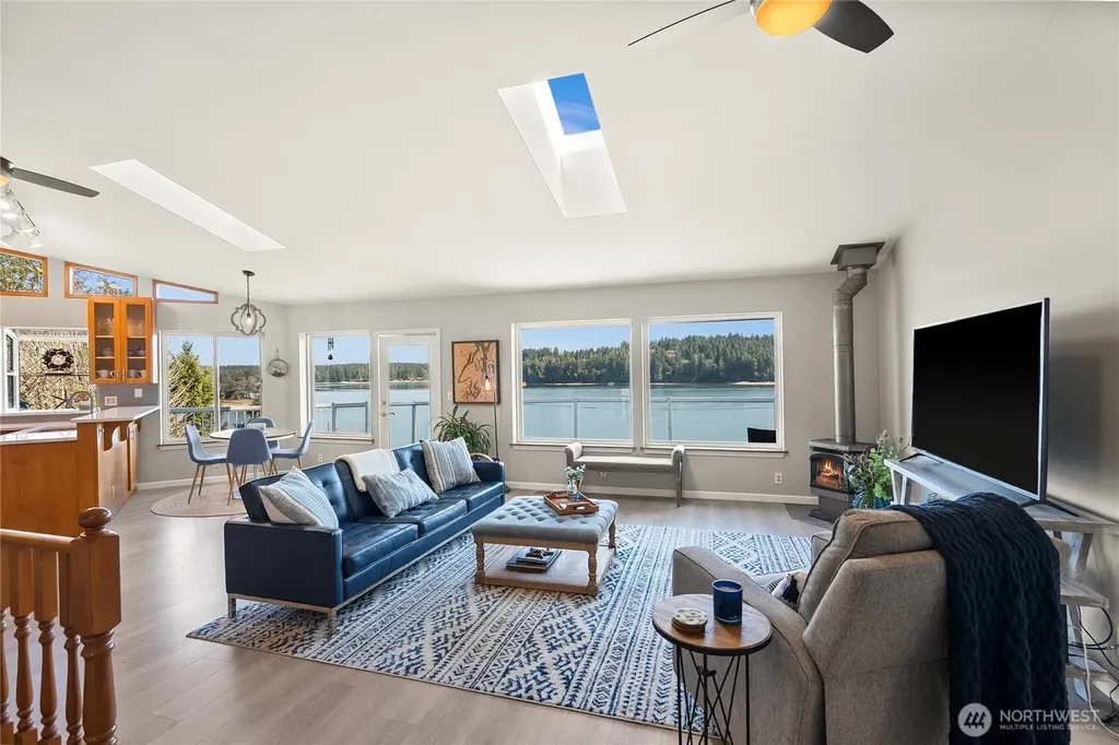 91 E Franjo Beach Drive Shelton WA 98584