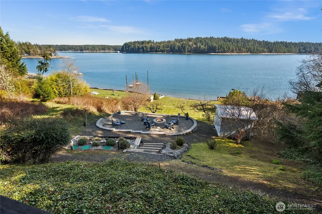 91 E Franjo Beach Drive Shelton WA 98584