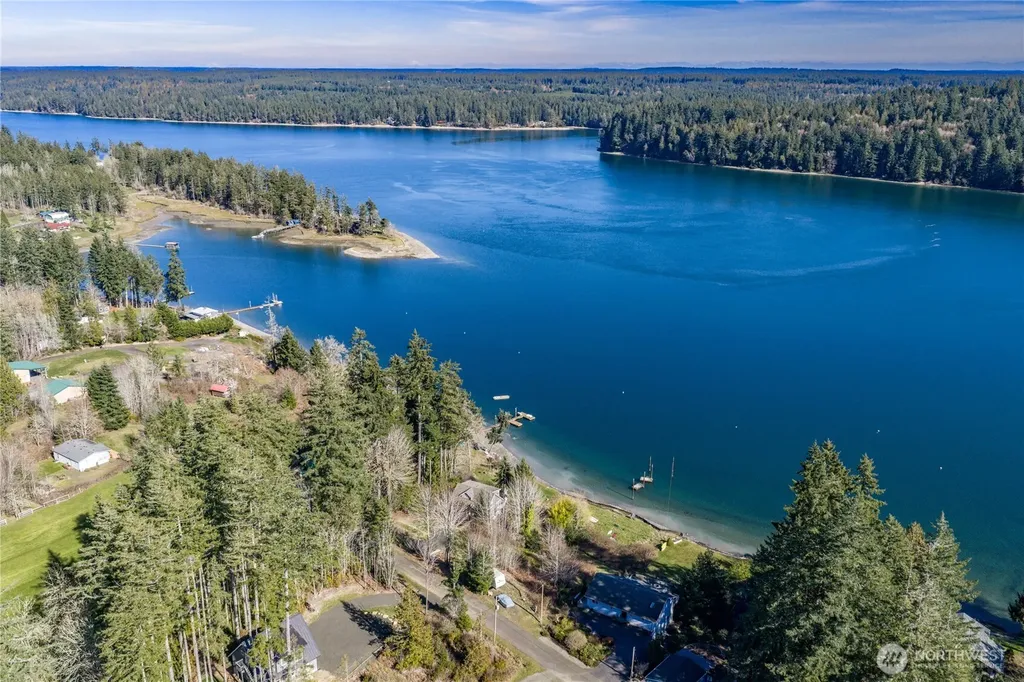 91 E Franjo Beach Drive Shelton WA 98584