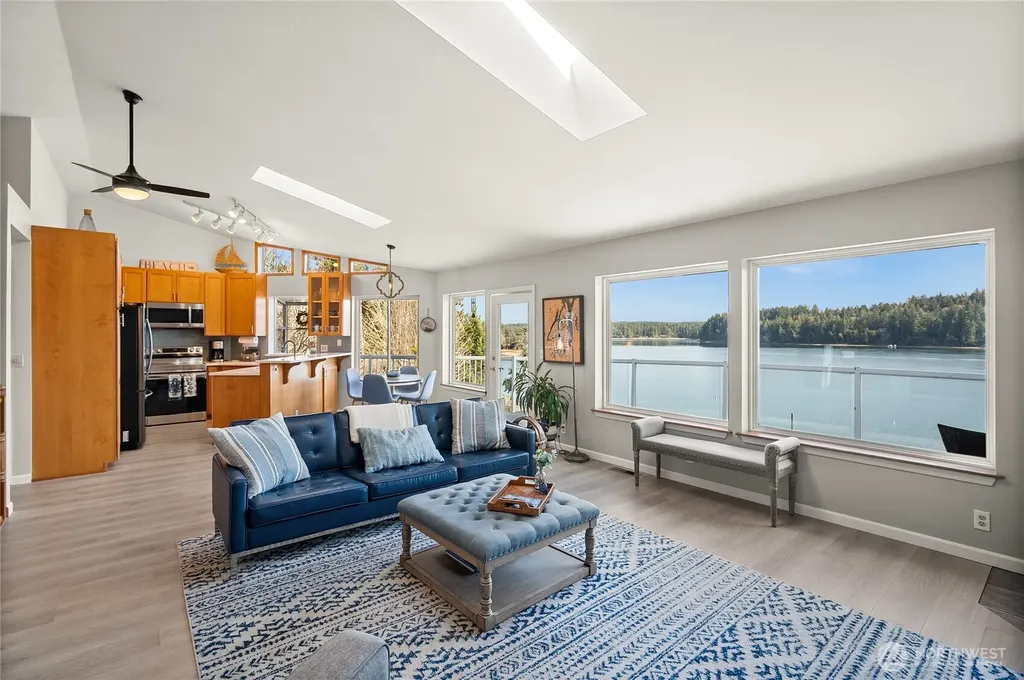 91 E Franjo Beach Drive Shelton WA 98584