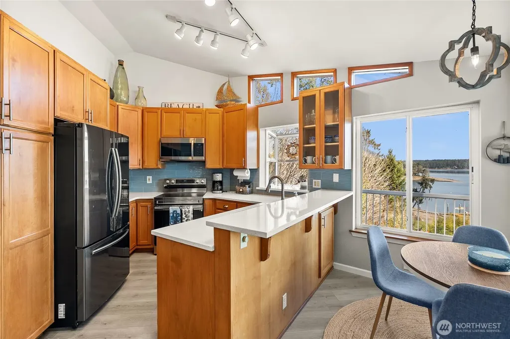 91 E Franjo Beach Drive Shelton WA 98584