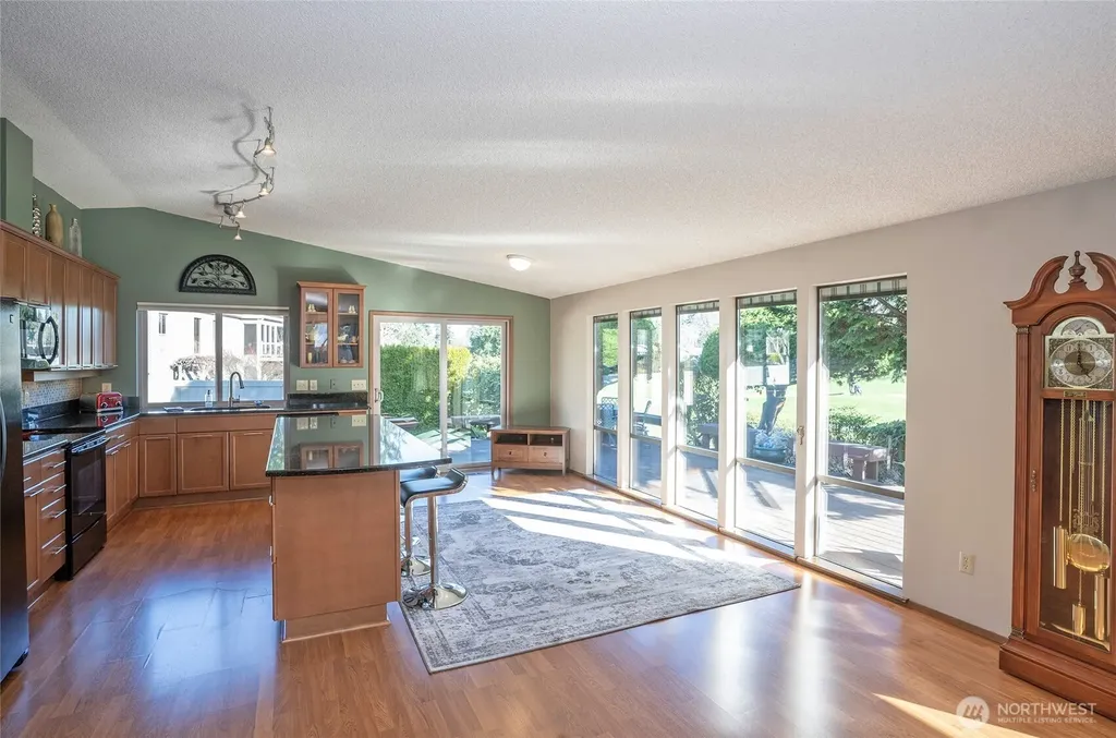 8401 Amber Drive SW Lakewood WA 98498