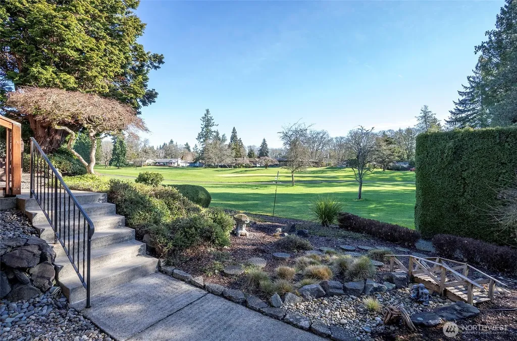 8401 Amber Drive SW Lakewood WA 98498