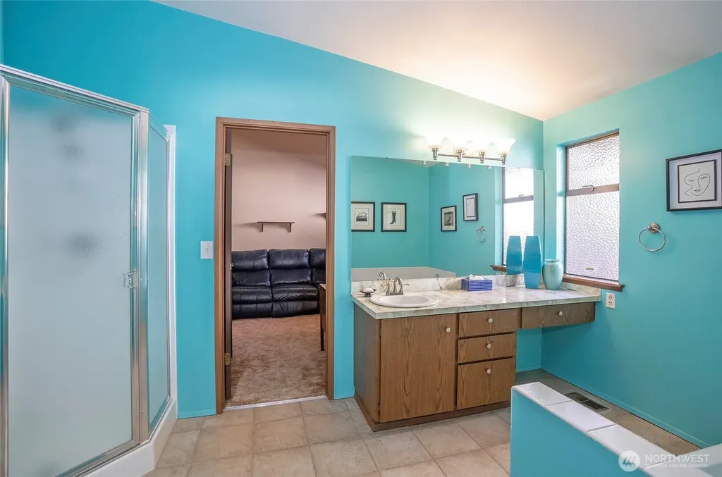 8401 Amber Drive SW Lakewood WA 98498