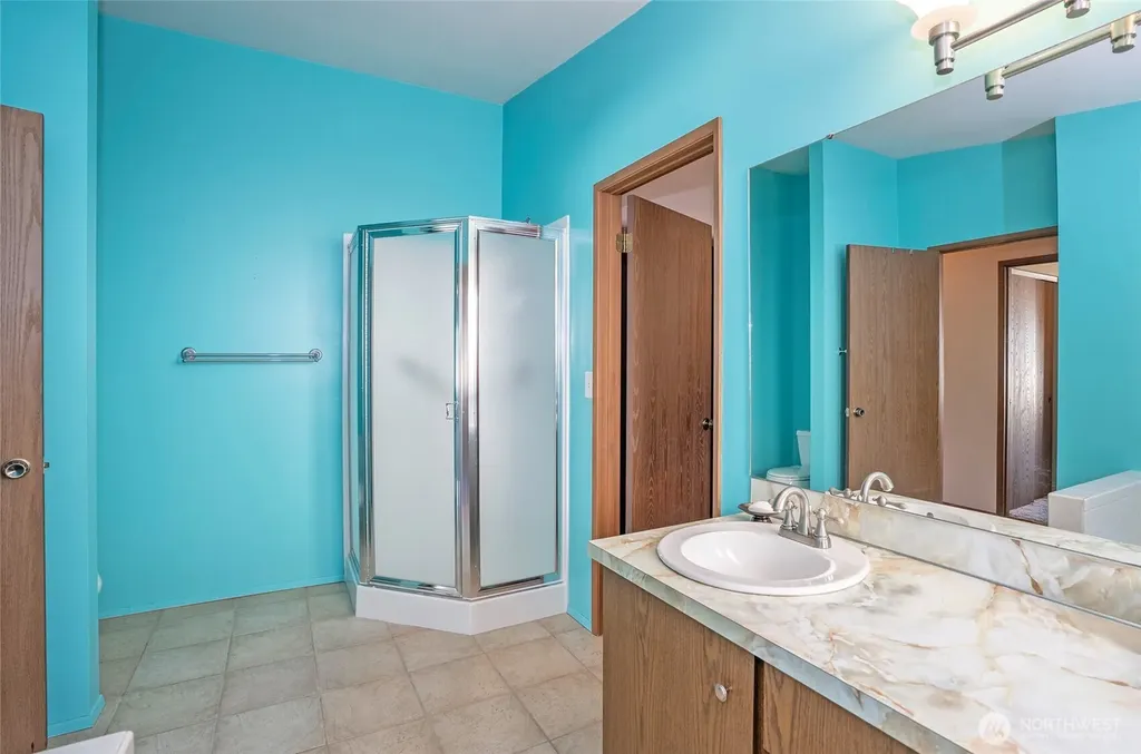 8401 Amber Drive SW Lakewood WA 98498