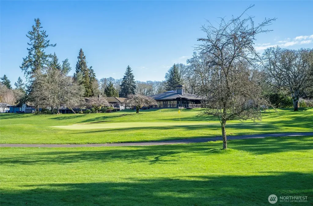 8401 Amber Drive SW Lakewood WA 98498
