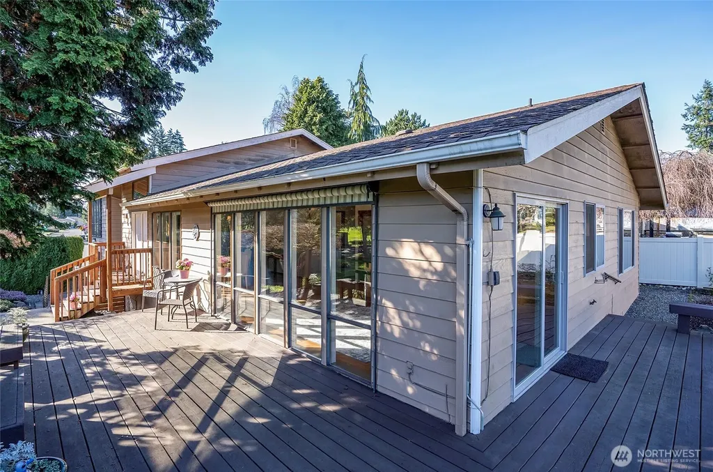 8401 Amber Drive SW Lakewood WA 98498