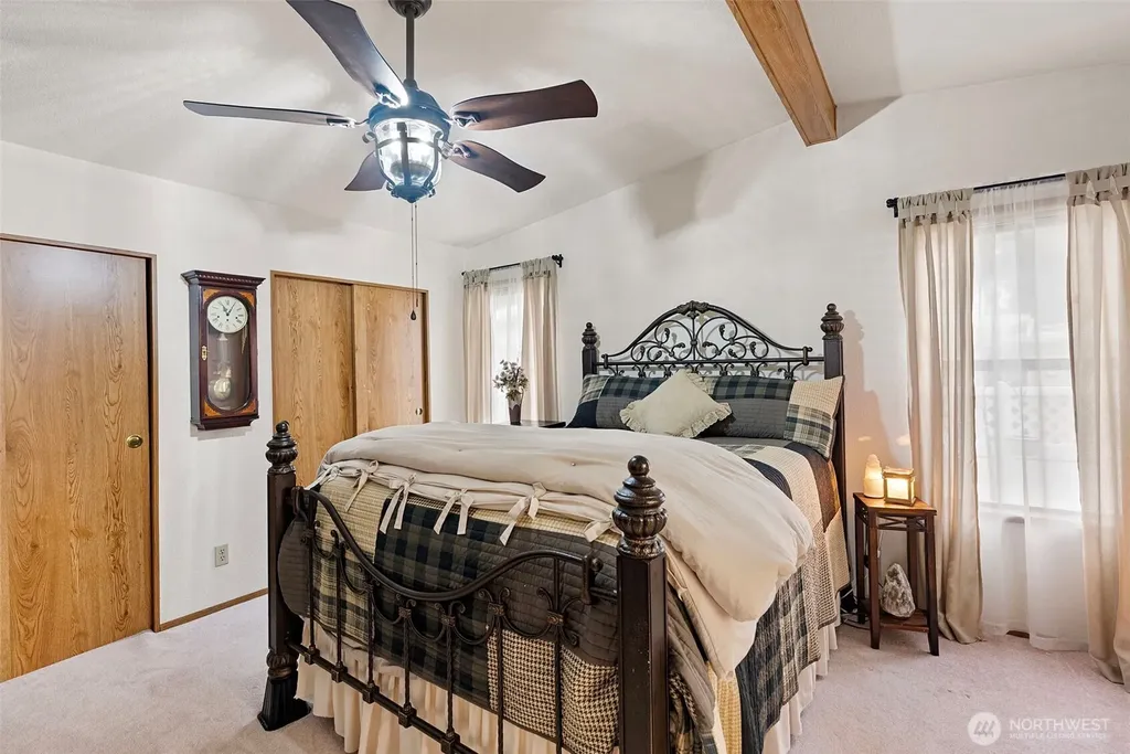 10414 Peacock Hill Avenue Gig Harbor WA 98332