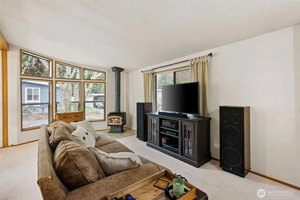 10414 Peacock Hill Avenue Gig Harbor WA 98332