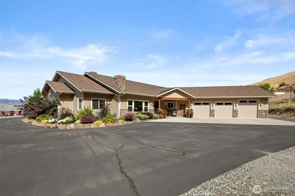 25 Sageland Road East Wenatchee WA 98802