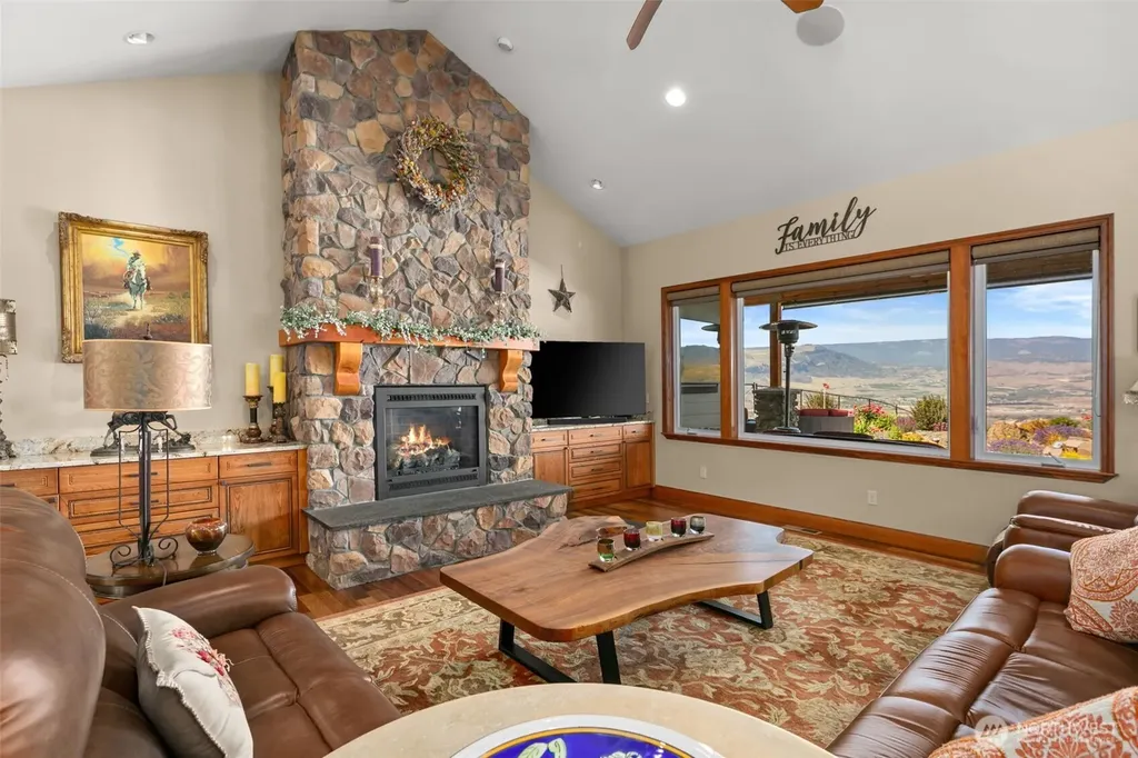 25 Sageland Road East Wenatchee WA 98802