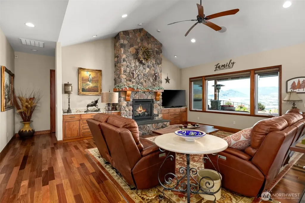 25 Sageland Road East Wenatchee WA 98802