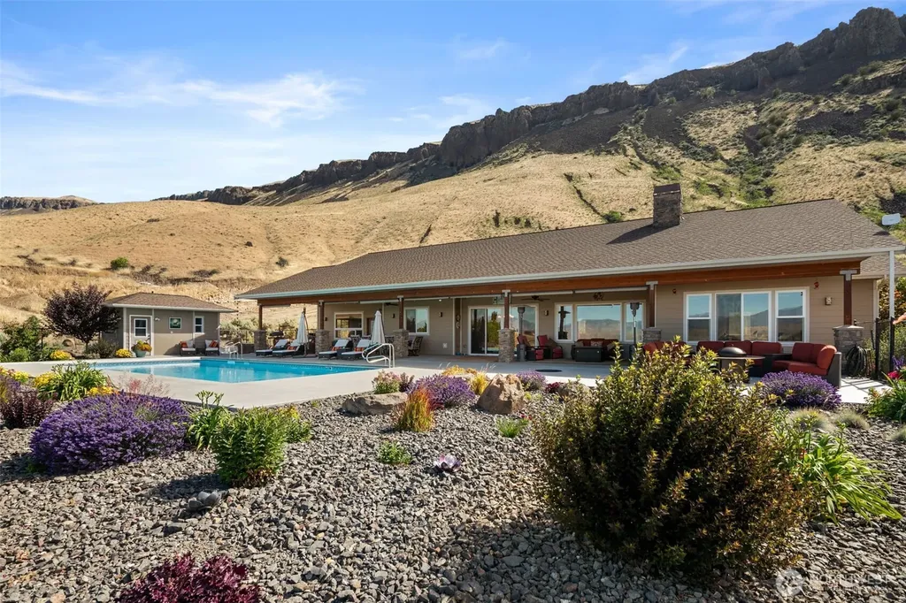 25 Sageland Road East Wenatchee WA 98802
