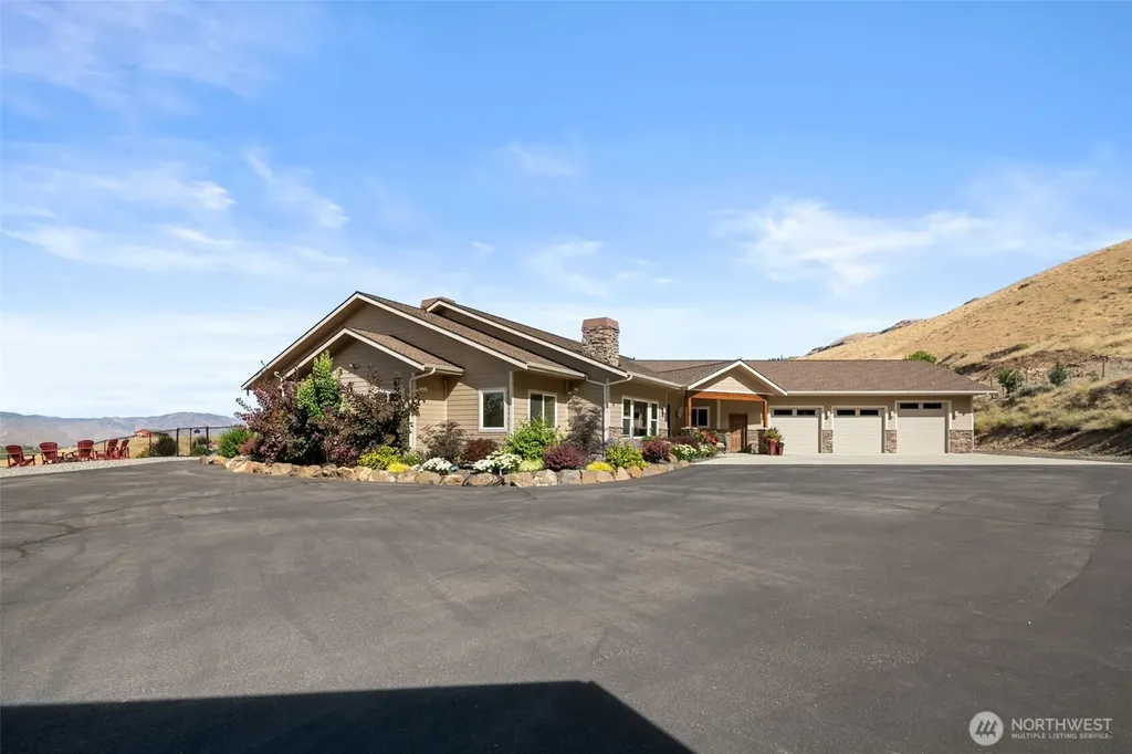 25 Sageland Road East Wenatchee WA 98802