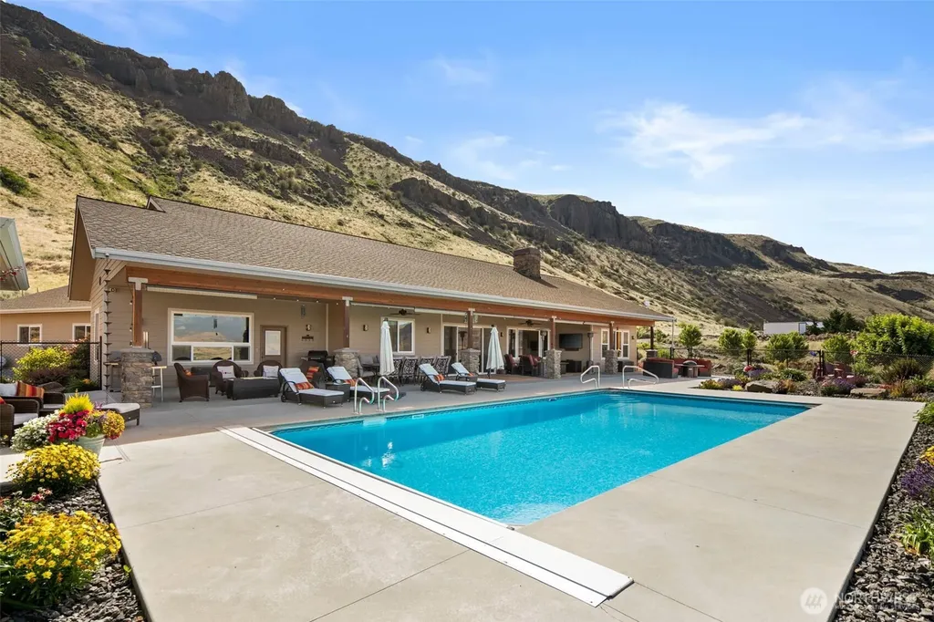25 Sageland Road East Wenatchee WA 98802