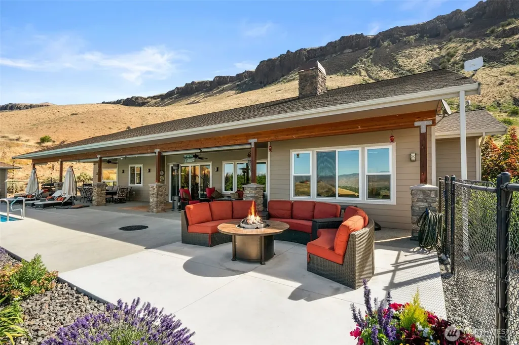 25 Sageland Road East Wenatchee WA 98802