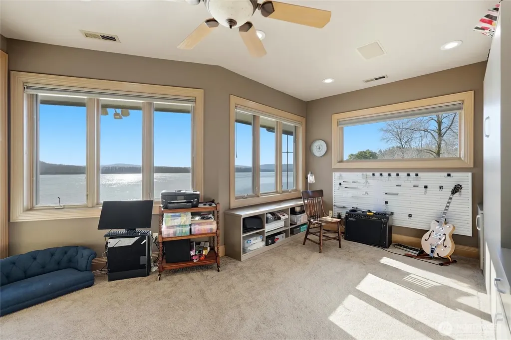 266 Columbia Point Road Longview WA 98632