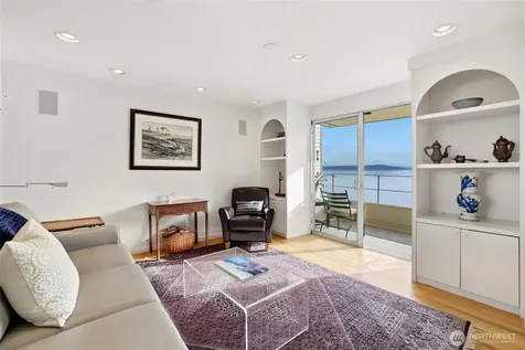 1600 43rd Avenue E Seattle WA 98112