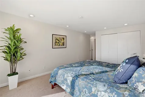 1600 43rd Avenue E Seattle WA 98112