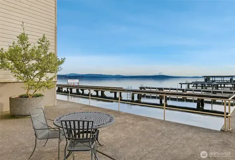 1600 43rd Avenue E Seattle WA 98112
