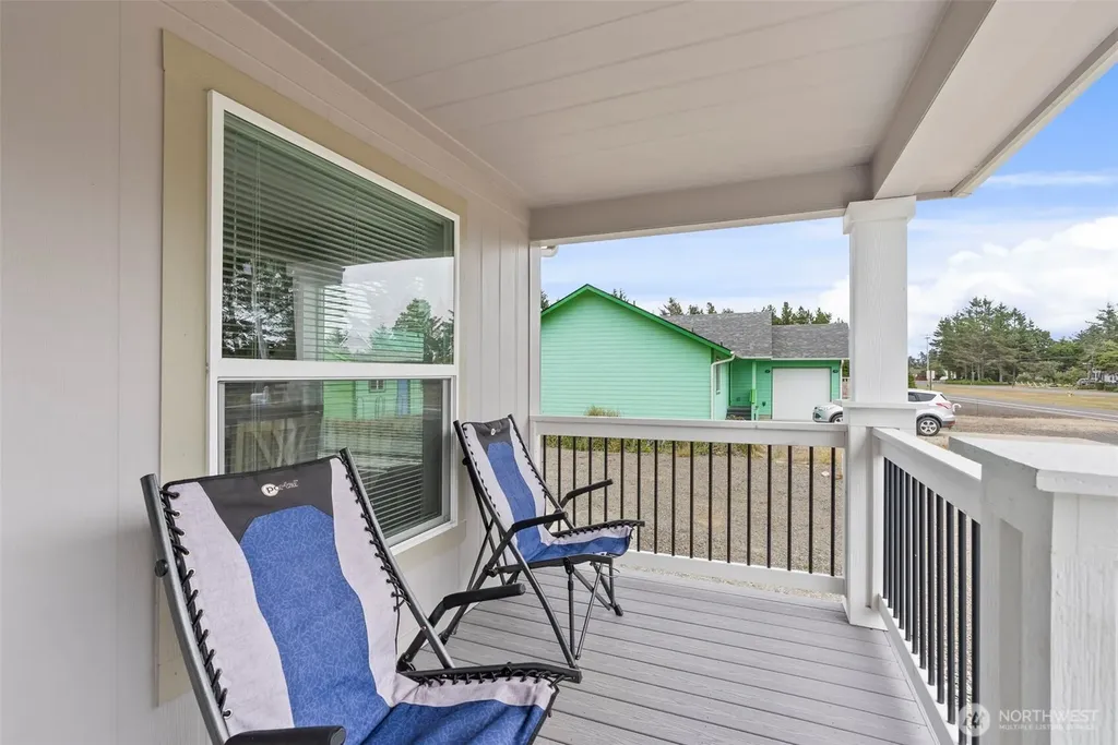130 Pacific Boulevard NW Ocean Shores WA 98569