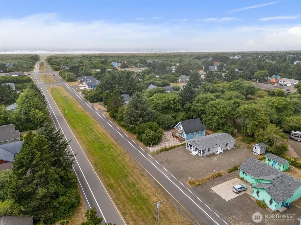 130 Pacific Boulevard NW Ocean Shores WA 98569