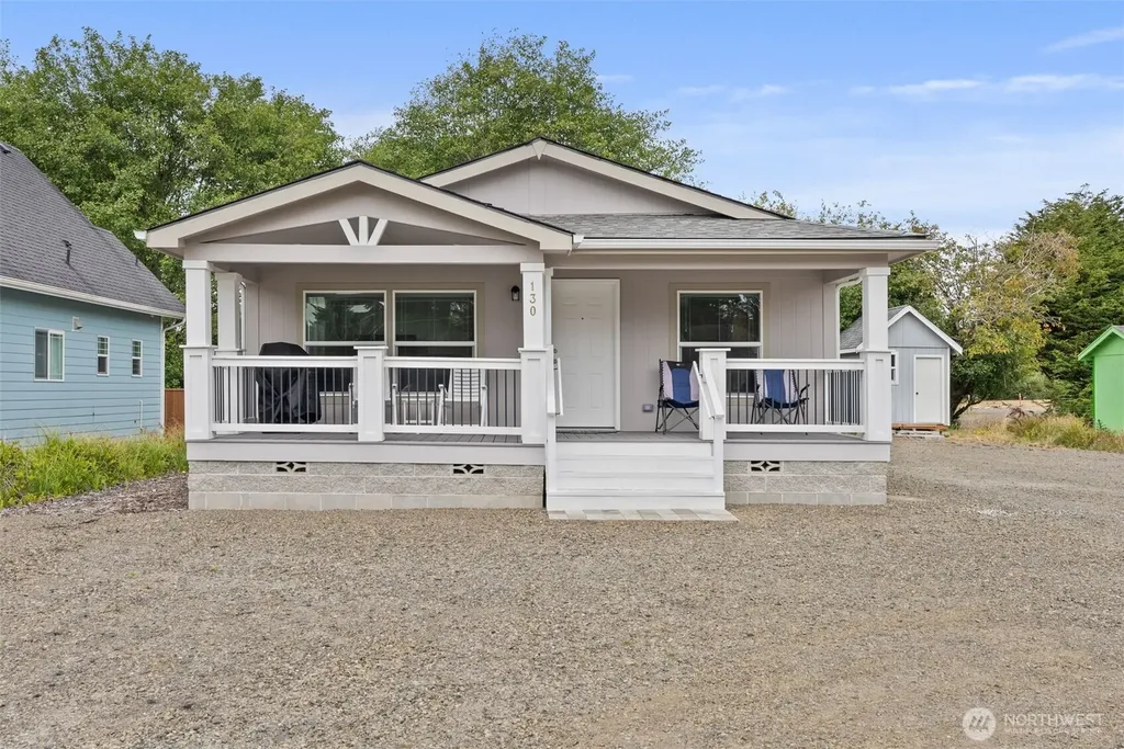 130 Pacific Boulevard NW Ocean Shores WA 98569