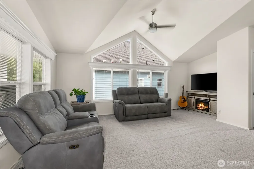 130 Pacific Boulevard NW Ocean Shores WA 98569