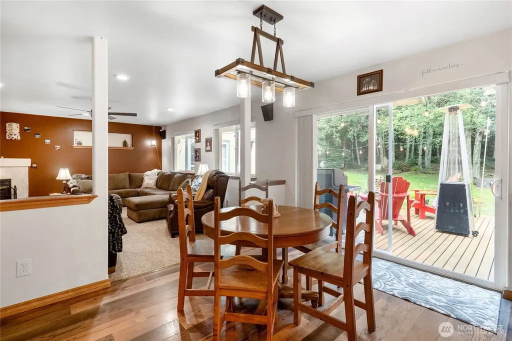 5 Meadowhills Lane Elma WA 98541