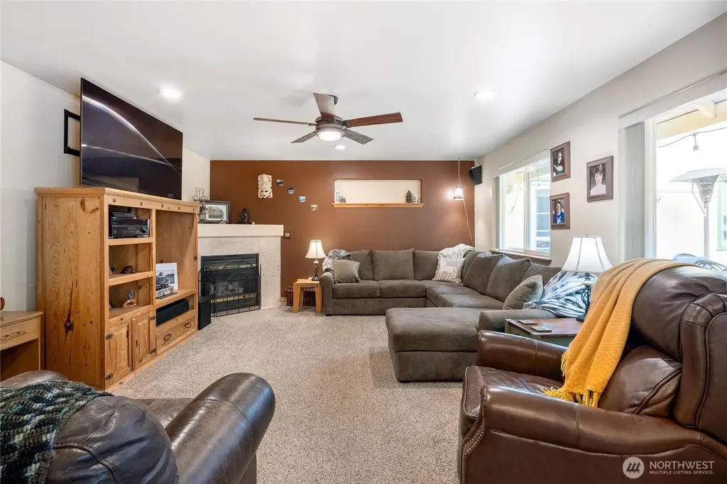 5 Meadowhills Lane Elma WA 98541
