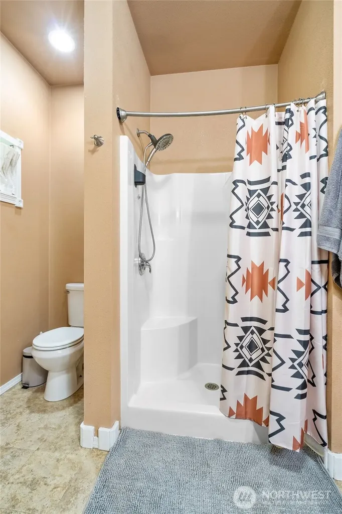 5 Meadowhills Lane Elma WA 98541