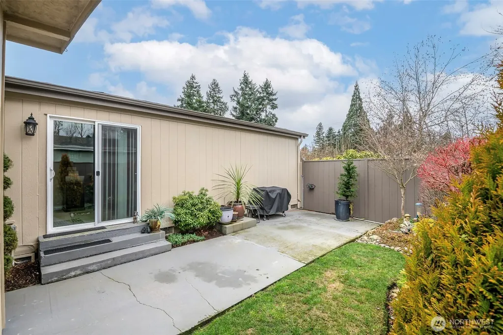 15216 122nd Avenue E Puyallup WA 98374