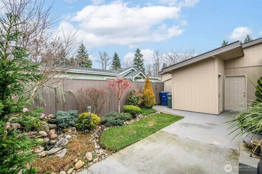15216 122nd Avenue E Puyallup WA 98374
