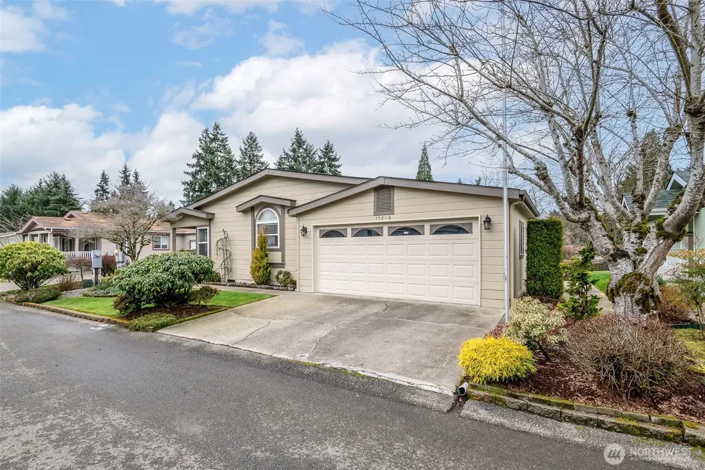 15216 122nd Avenue E Puyallup WA 98374